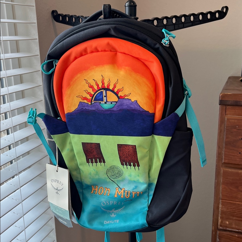 OSPREY Multicolor Sunrise Graphic Daypack in Orange, Blue, Teal, Green - Picture 3 of 6